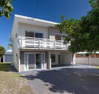 'SeaHaven' 2 Richardson Ave - Large home with Aircon Smart TV WIFI Netflix  Boat Parking - Lightning Ridge Tourism