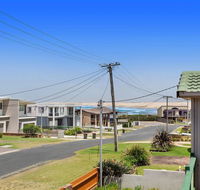 1/32 Ocean Avenue - three bedrooms three bathrooms air con boat parking  water views - Lightning Ridge Tourism