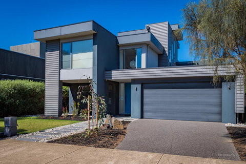 10 Sands Bvd - Lightning Ridge Tourism 1