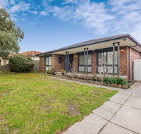 111 Relaxing Family Getaway in Burwood - Lightning Ridge Tourism