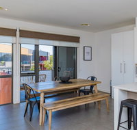 13 Shore Place - Lightning Ridge Tourism