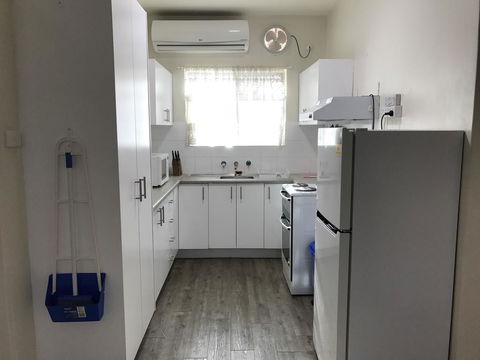 14 Elizabeth St - Lightning Ridge Tourism 0