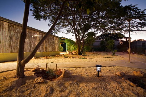 15 Grenadier Street - Great Pet-Friendly Holiday Home With Plenty Of Space - Lightning Ridge Tourism 1