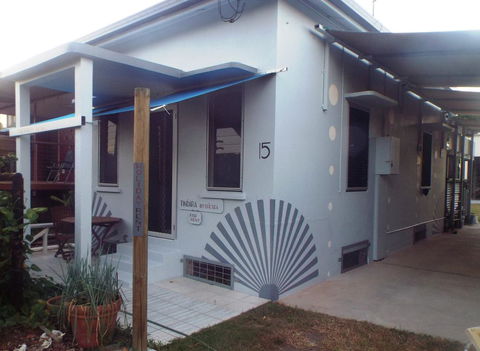 15 Robert Johnstone Parade - Lightning Ridge Tourism 0