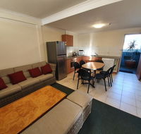 16 Lakeview Plaza - Lightning Ridge Tourism
