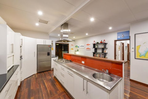 17 Ningaloo Street - Ultimate Exmouth Lifestyle - Pet-Friendly Holiday Home With A Pool - Lightning Ridge Tourism 3