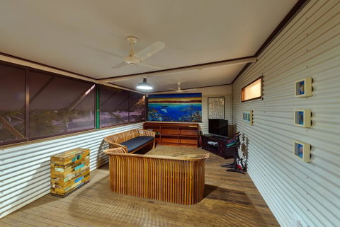 17 Ningaloo Street - Ultimate Exmouth Lifestyle - Pet-Friendly Holiday Home With A Pool - Lightning Ridge Tourism 2