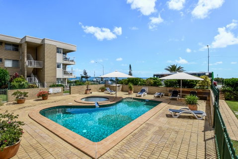 2 Bedroom Top Floor Unit - Ocean Views And Pool - Lightning Ridge Tourism 3