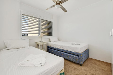 2 Bedroom Top Floor Unit - Ocean Views And Pool - Lightning Ridge Tourism 1