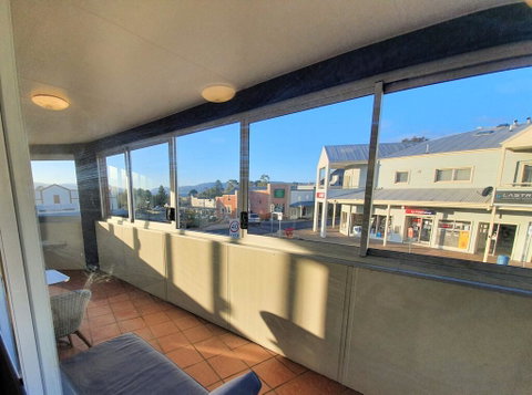 20 Lakeview Plaza - Lightning Ridge Tourism 0
