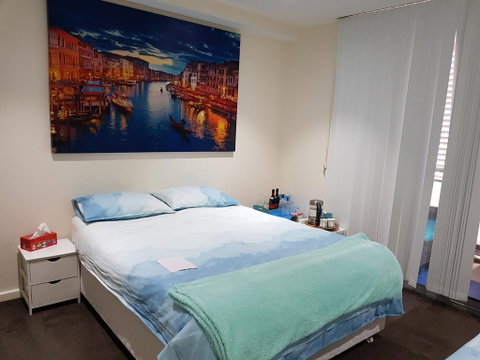21 Sorrell Shared Apartment - Lightning Ridge Tourism 3