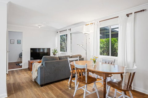 Cosy Adelaide Hills Getaway - Lightning Ridge Tourism 0