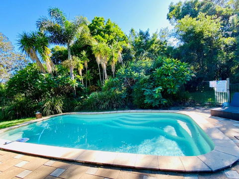 Crystal Cottage Retreat- Escape To The Hinterland! - Lightning Ridge Tourism 1