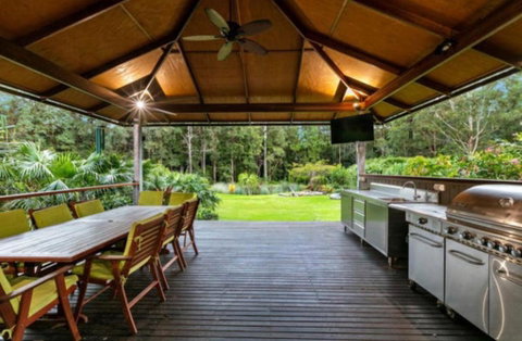 DeZen Accomodation - Lightning Ridge Tourism 3