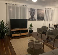 3 Bedroom Apartment - Lightning Ridge Tourism