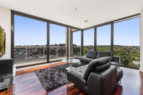3-Bed Apartment With Parking Near Parks And Dining - Lightning Ridge Tourism 2