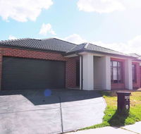 5 Bed 2 Bath big house - Lightning Ridge Tourism