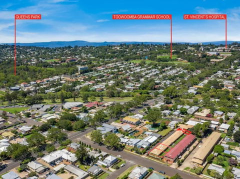 5 Min Walk To City Center - Lightning Ridge Tourism 2