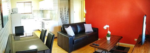 5 Min Walk To City Center - Lightning Ridge Tourism 0