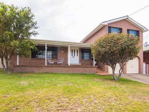 50 Lakeview - Lightning Ridge Tourism 1