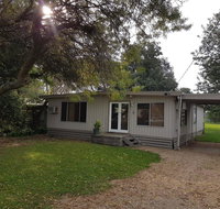 53 Honeysuckle Grove - Lightning Ridge Tourism