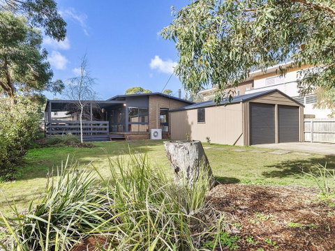 62 BINGLEY PARADE RIVERSEA HOUSE - Lightning Ridge Tourism 0