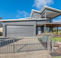 7 Graydens Road Ventnor with Spectacular views - Lightning Ridge Tourism