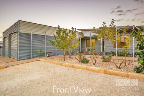 78 Madaffari Drive - PRIVATE JETTY And Pool - Lightning Ridge Tourism 3