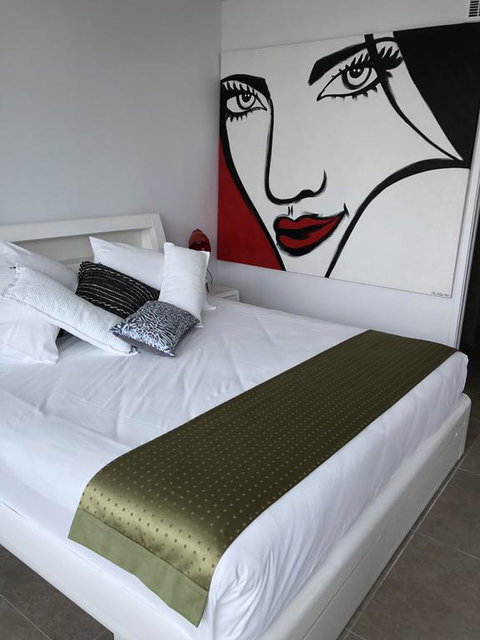 8 ON ELYSEE Alexandra Headland / Mooloolaba Beach - Lightning Ridge Tourism 1