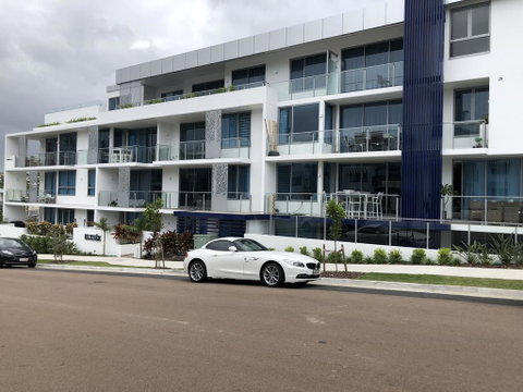 8 ON ELYSEE Alexandra Headland / Mooloolaba Beach - Lightning Ridge Tourism 0