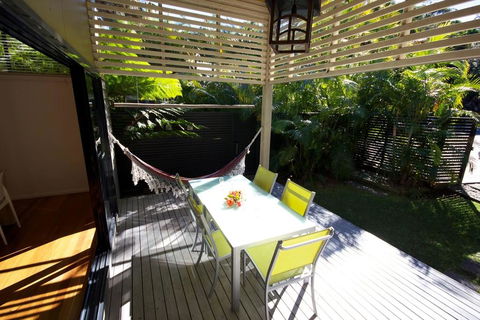 @LIZZIE - Lightning Ridge Tourism 2