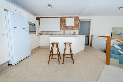 A Yachtsmans Rest, Unit 4/37 Victoria Parade - Lightning Ridge Tourism 2