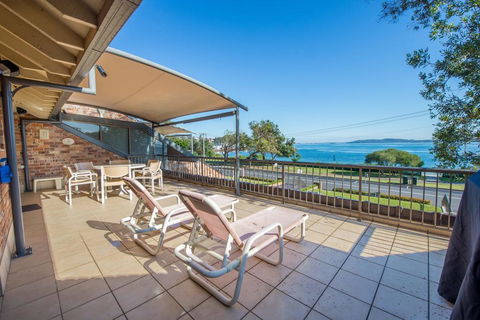 A Yachtsmans Rest, Unit 4/37 Victoria Parade - Lightning Ridge Tourism 0