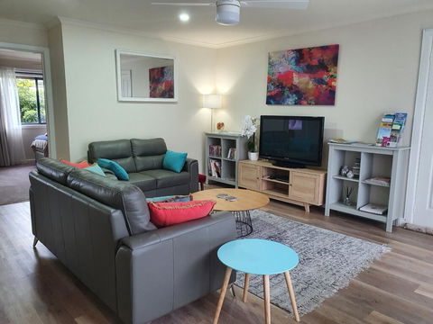 Abalone Guest Accommodation - Lightning Ridge Tourism 0