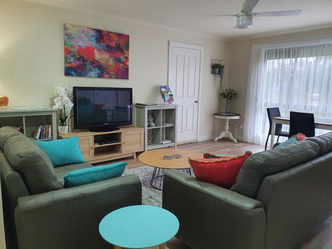 Abalone Guest Accommodation - Lightning Ridge Tourism 1