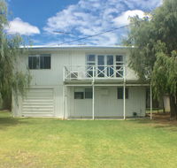 Abbey Beachviews - Lightning Ridge Tourism