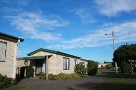 Abel Tasman Cabins Devonport - Lightning Ridge Tourism 1