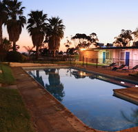 Absolute Lakes Entrance Motel - Lightning Ridge Tourism