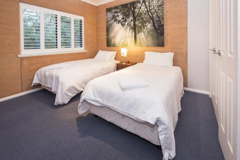 Abundance - Lightning Ridge Tourism 2