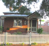 Acacia Cottage on Peel Bathurst - Lightning Ridge Tourism