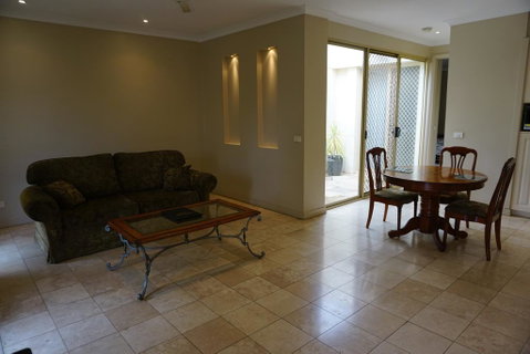 Acacia Terraces - Lightning Ridge Tourism 1