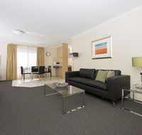 Accommodate Canberra - Kingston Court - Lightning Ridge Tourism