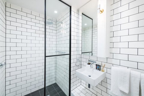 Accommodate Canberra - The Prince - Lightning Ridge Tourism 1