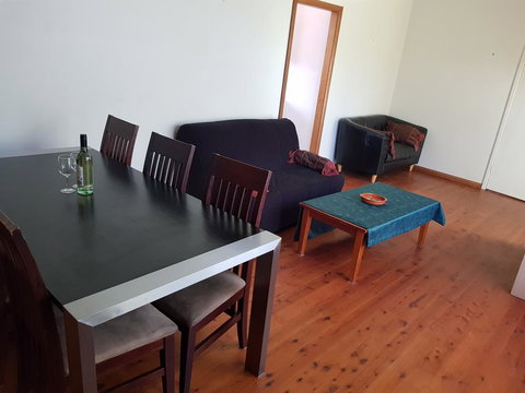 Accommodation Sydney North Shore: Frenchs Forest 3 Bedroom House - Lightning Ridge Tourism 0