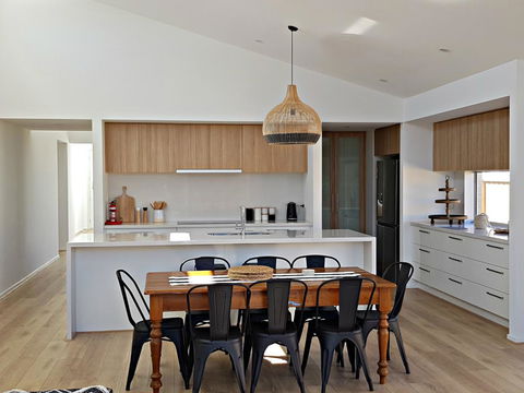 ADAGIO - Lightning Ridge Tourism 2