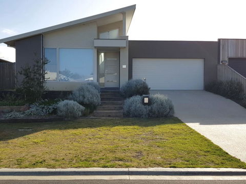ADAGIO - Lightning Ridge Tourism 1