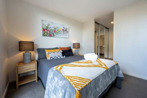 Eastside Apartment - Lightning Ridge Tourism 2