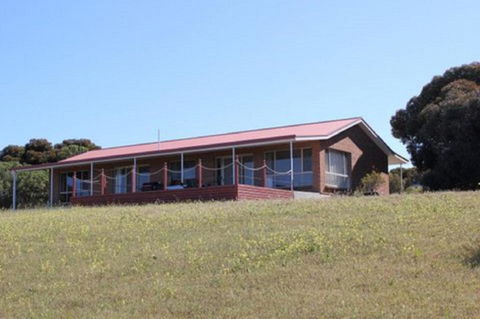 Ebb N Flow Beach House - Stansbury - Lightning Ridge Tourism 0