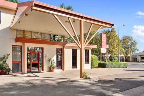 Econo Lodge Griffith Motor Inn - Lightning Ridge Tourism 1