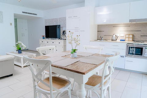 DRIFT PALM COVE- Private 2 Bed -Apartment 2204 - Lightning Ridge Tourism 1